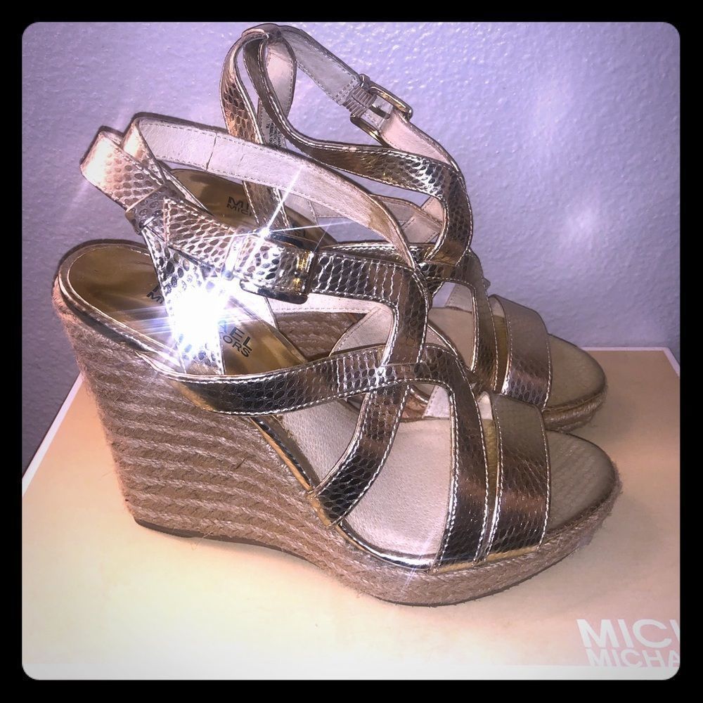 NWT Michael Kors embossed metallic gold espadrilles